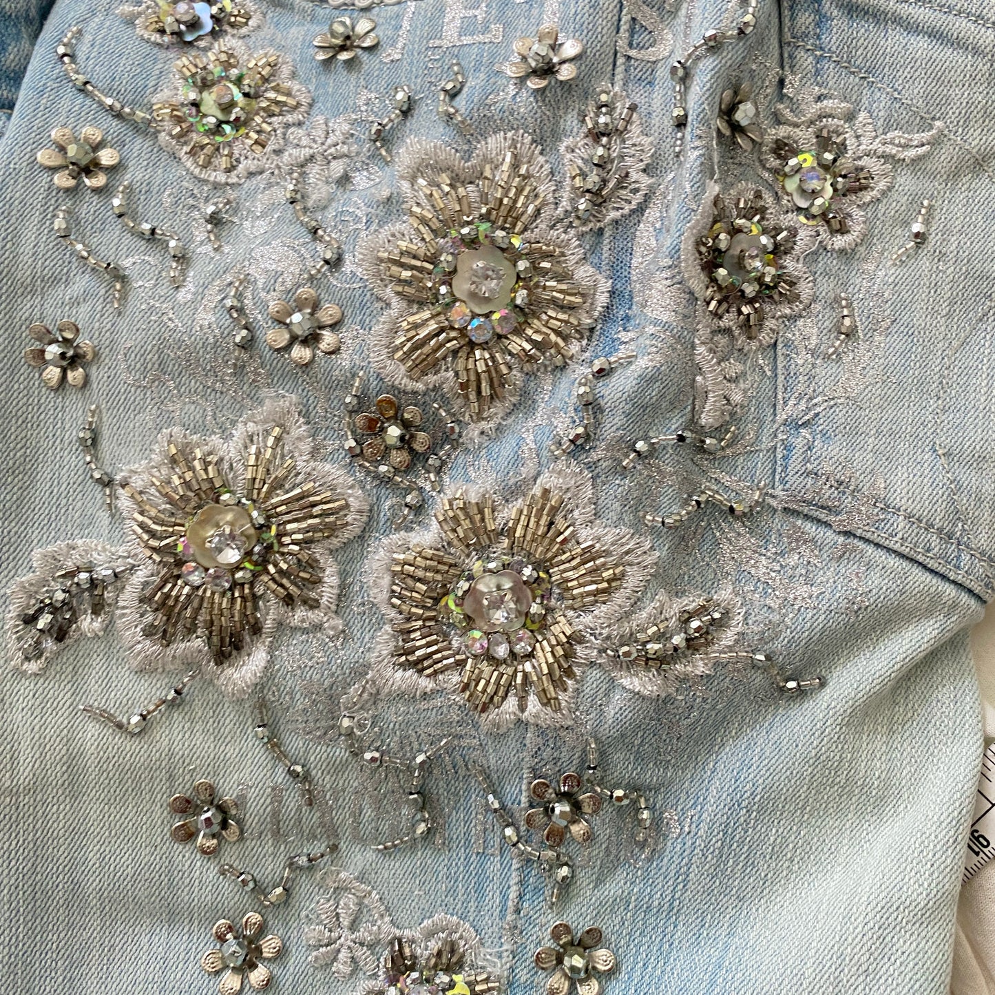 00s Beaded Capri Jeans