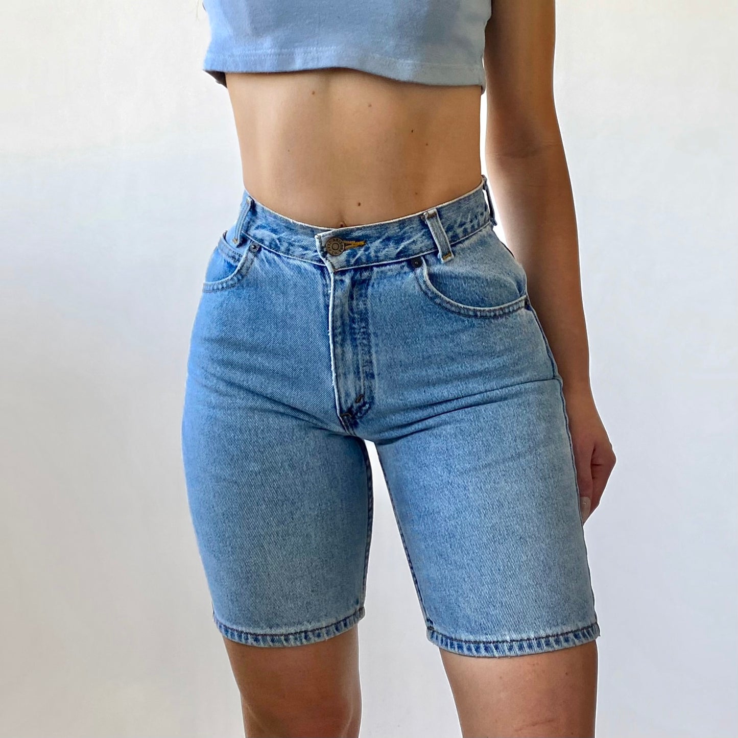 90’s Light Wash Bermudas