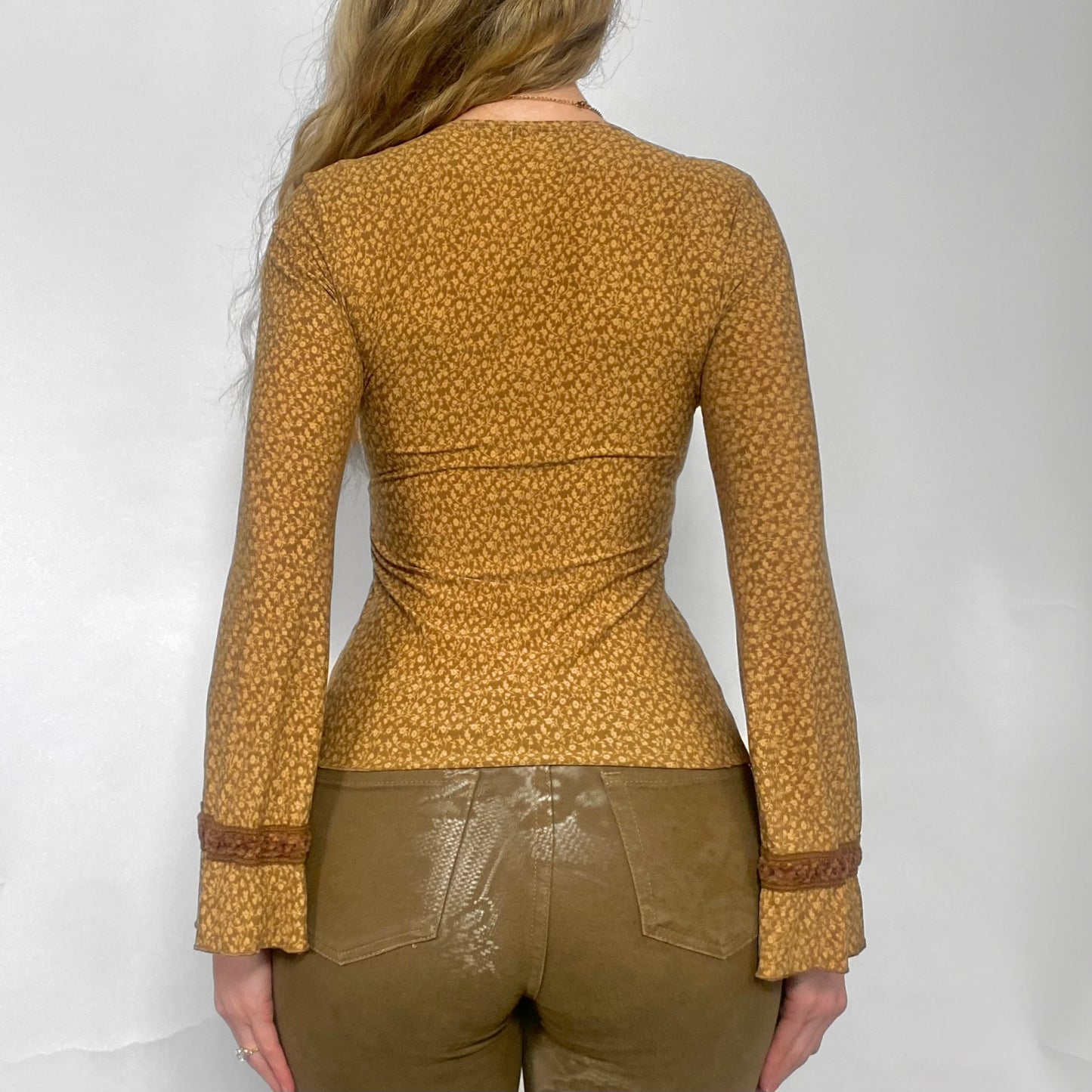 00s Floral Bell Sleeve Blouse