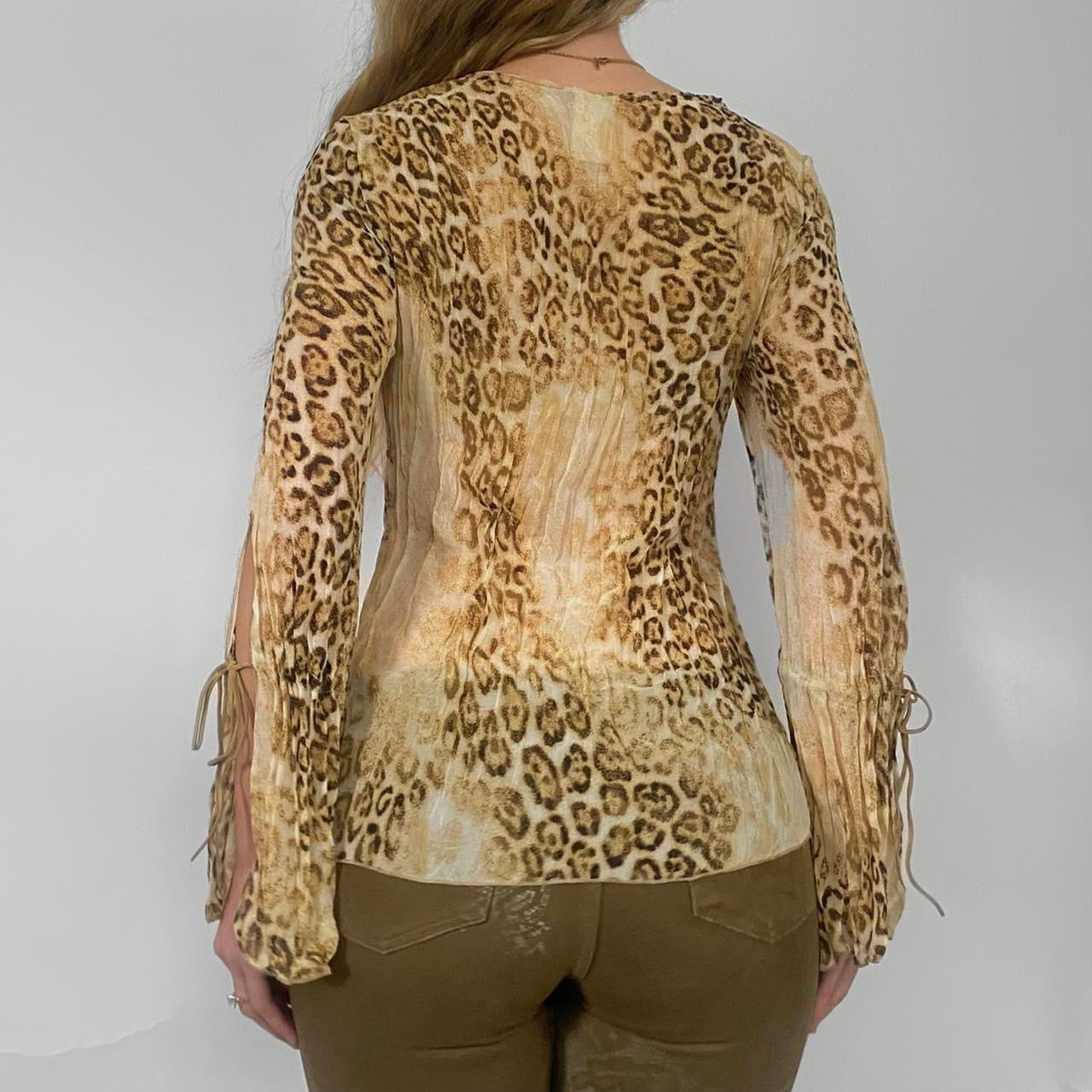 00s Cheetah Slit Bell Sleeve
