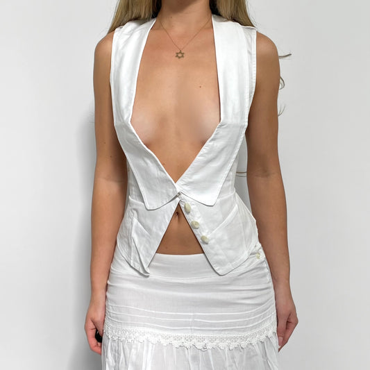 00s Collared Plunge Vest